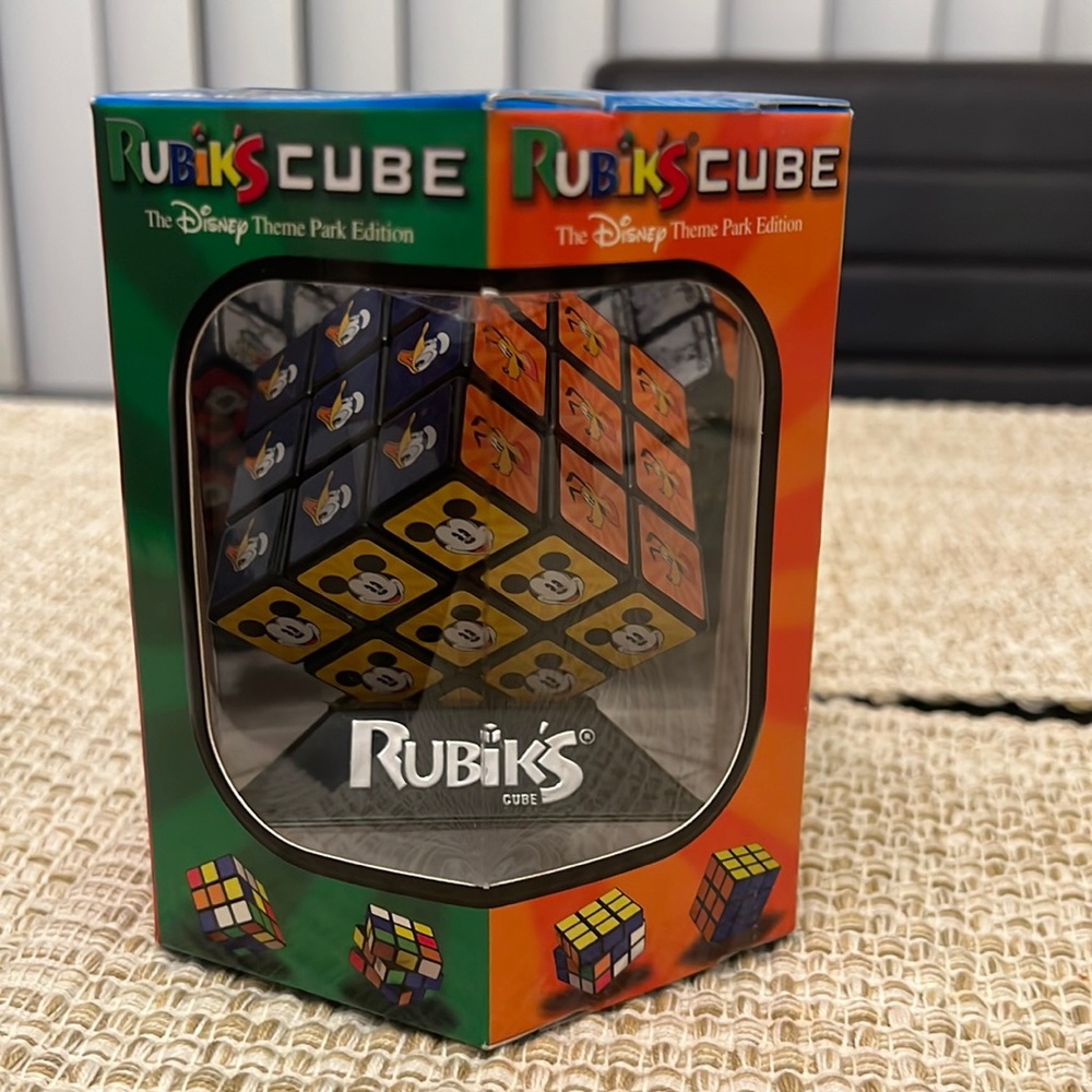 Rubik’s Cube The Disney Theme Park Edition